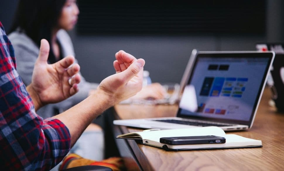 Diagrama simplificado de una estrategia de marketing.